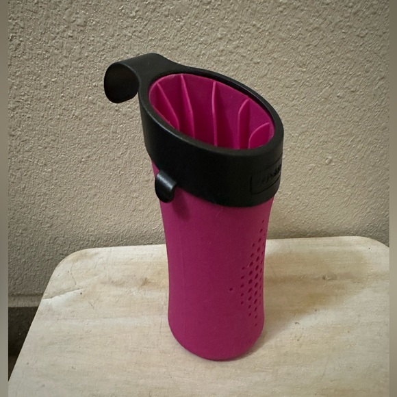 None Other - Hanging heat protector for curling iron or straightener